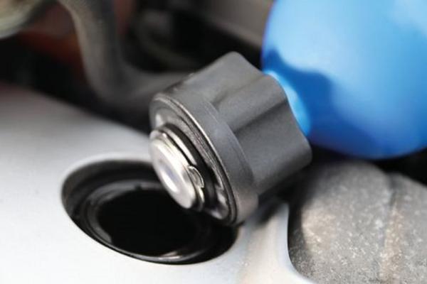 Öl-Einfülltrichter mit Bajonettadapter für VAG, MB, BMW, Porsche, Volvo